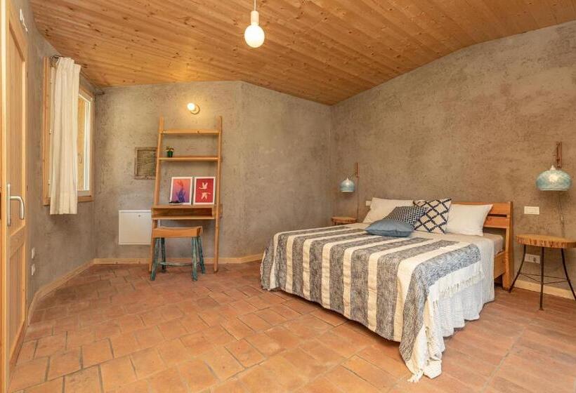 חדר לארבעה סטנדרטי עם נוף לגינה, Casa Viva