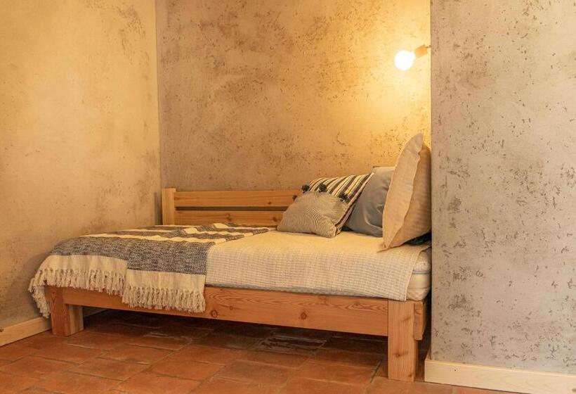 חדר לארבעה סטנדרטי עם נוף לגינה, Casa Viva