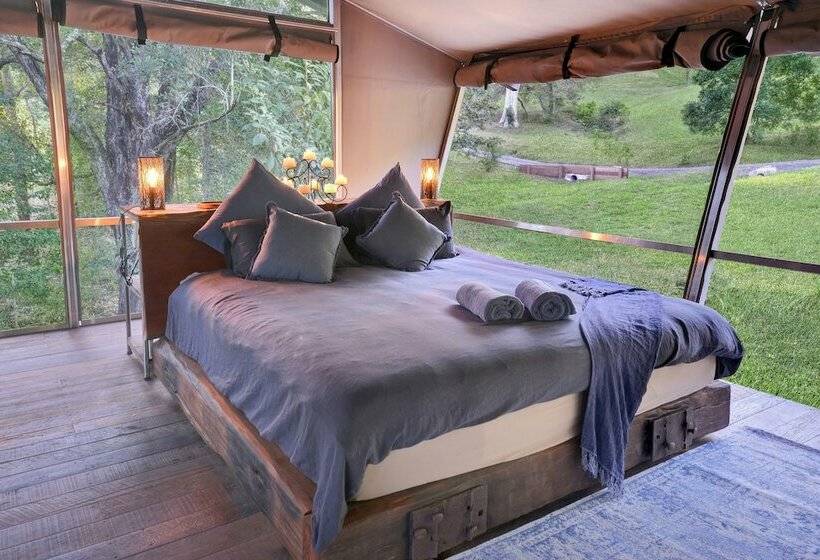 Deluxe Tent, Starry Nights Luxury Camping