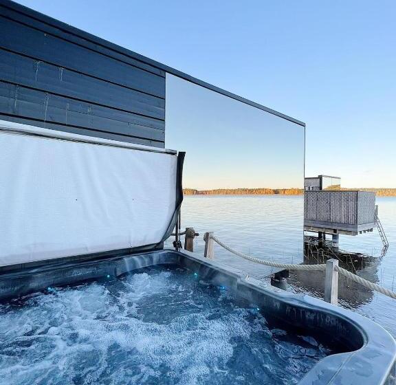 Suite with lake view, Lake Hotel Lehmonkärki   Haasi Mirror Houses