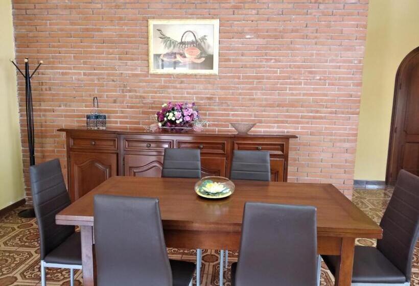 غرفة قياسية رباعية, B&b President Palace