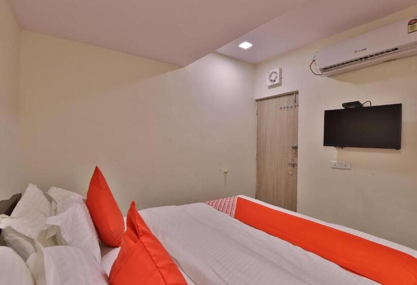 Klassiskt Trippelrum, Oyo 46791 New Suryam