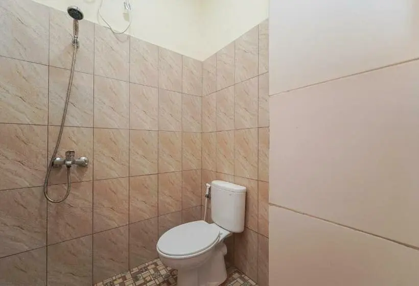 デラックスルーム, Reddoorz Near Universitas Yarsi