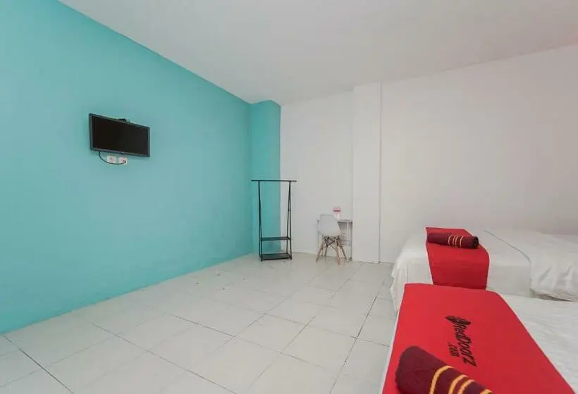 ファミリールーム, Reddoorz Near Universitas Yarsi