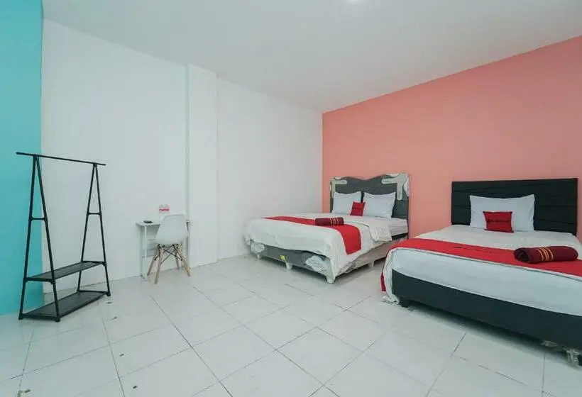 ファミリールーム, Reddoorz Near Universitas Yarsi