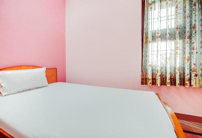 三人经典房间, Spot On 60818 Sheetal Guest House