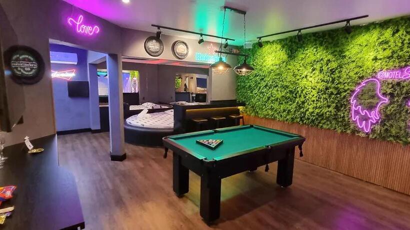 Номер Deluxe, Sense Motel