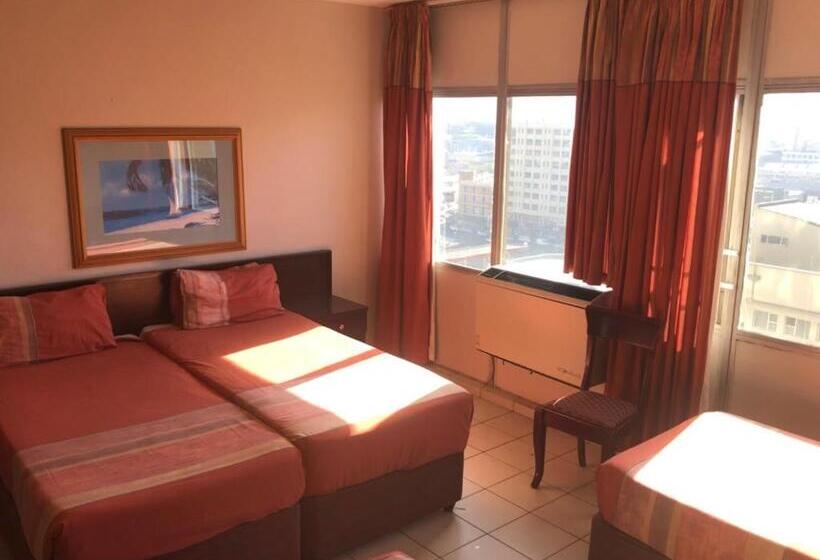 패밀리 아파트, Coastlands Durban Self Catering Holiday Apartments