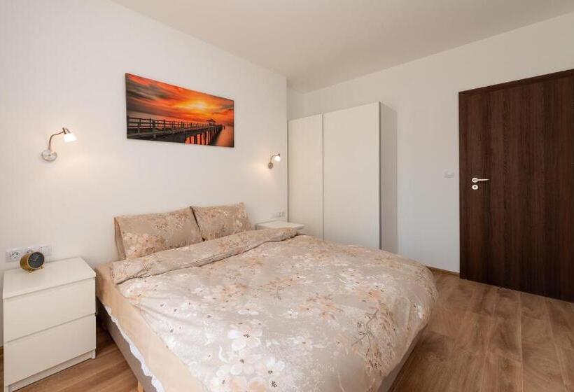 דירת שלושה חדרים, Grand Vitosha Apartments