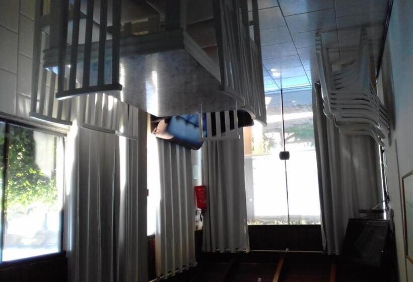 منزل غرفة نوم واحدة, Lola Apart