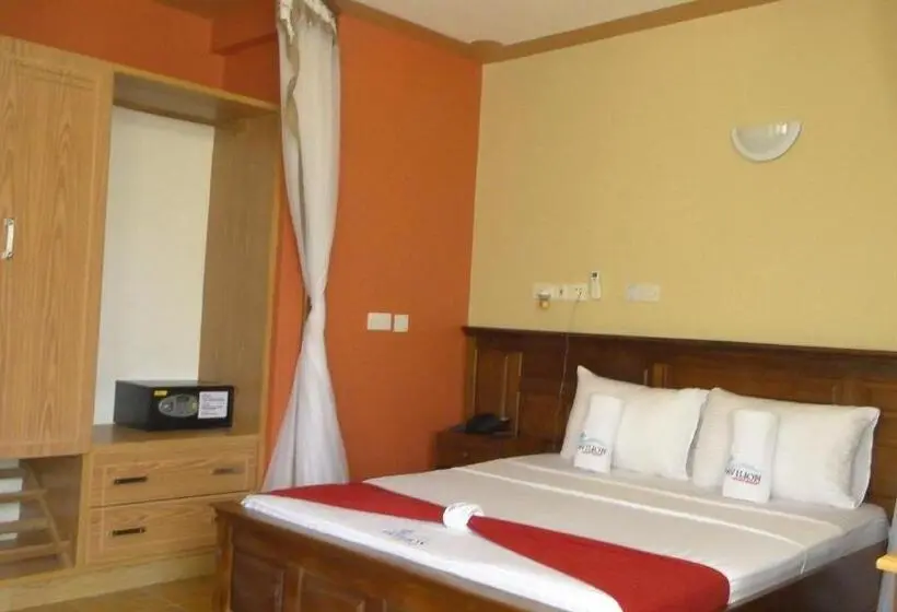 استودیوی استاندارد, Pavilion Holiday Resort