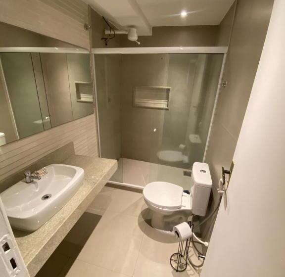Quarto Quadruple Standart com Varanda, Pousada La Acolhida