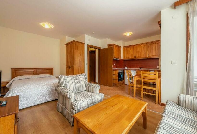 Студио Стандарт с Балконом, Pirin Golf & Country Club Apartment Complex