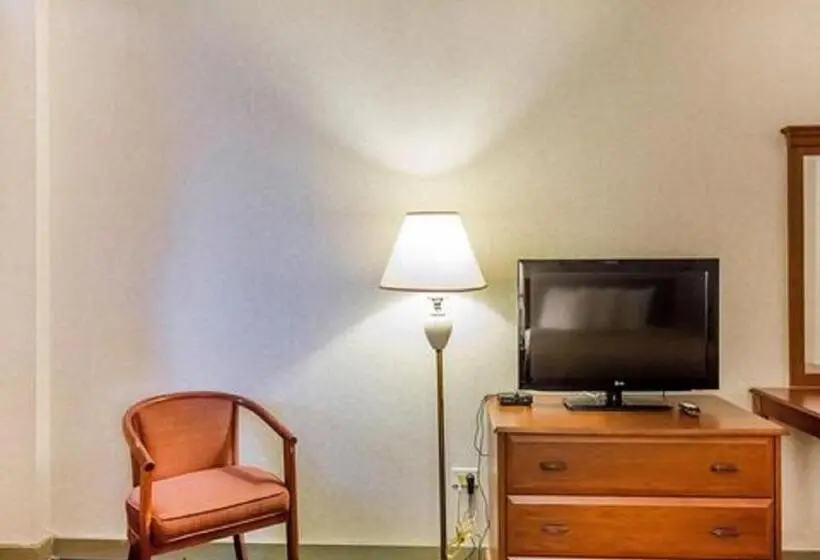 キングサイズベッドのスタンダードルーム, Econo Lodge