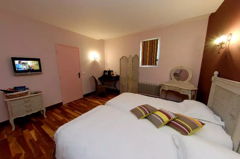 Superior-huone, Auberge Du Manet