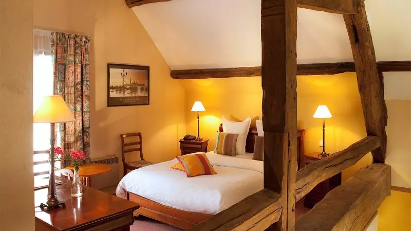 Perhehuone, Auberge Du Manet