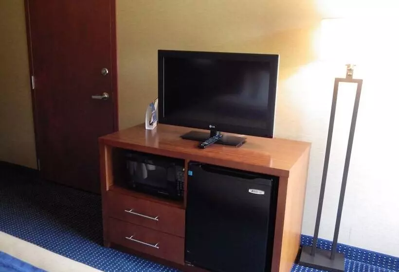 スイート, Comfort Inn Crystal Lake   Algonquin