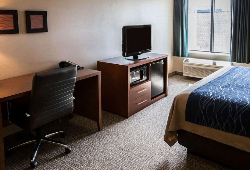 스위트, Comfort Inn Crystal Lake   Algonquin