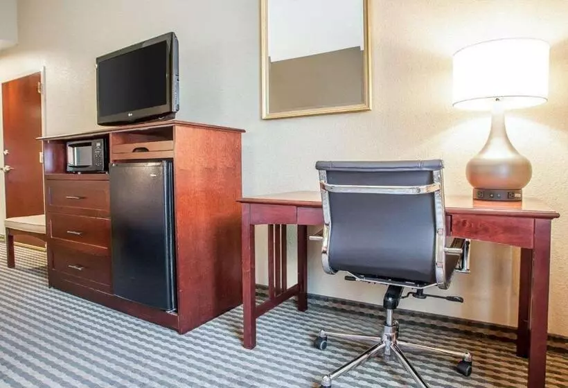 キングサイズベッドのスタンダードルーム, Comfort Inn & Suites Carneys Point