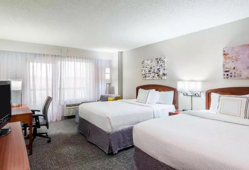 クイーンサイズベッドのスタンダードルーム, Courtyard By Marriott Chattanooga Downtown