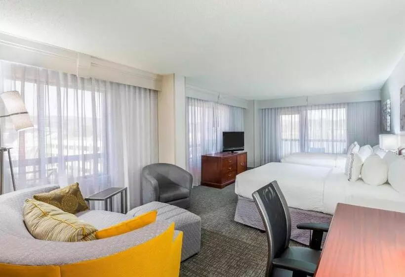 クイーンサイズベッドのスタンダードルーム, Courtyard By Marriott Chattanooga Downtown