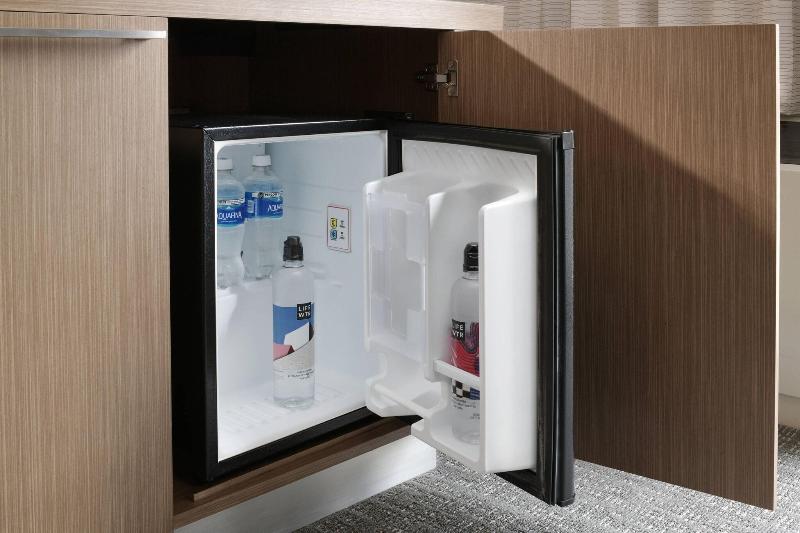 غرفة قياسية سرير كينج, Courtyard Dallas Addison Quorum Drive