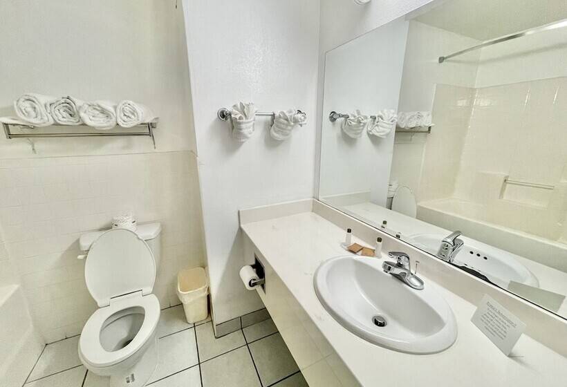 غرفه قياسيه سريرين مزدوجين, Fairbridge Inn & Suites Cleburne