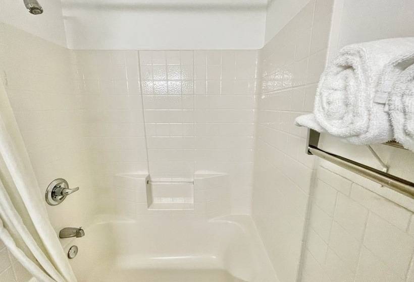 Номер Стандарт 2 Двуспальные Кровати, Fairbridge Inn & Suites Cleburne