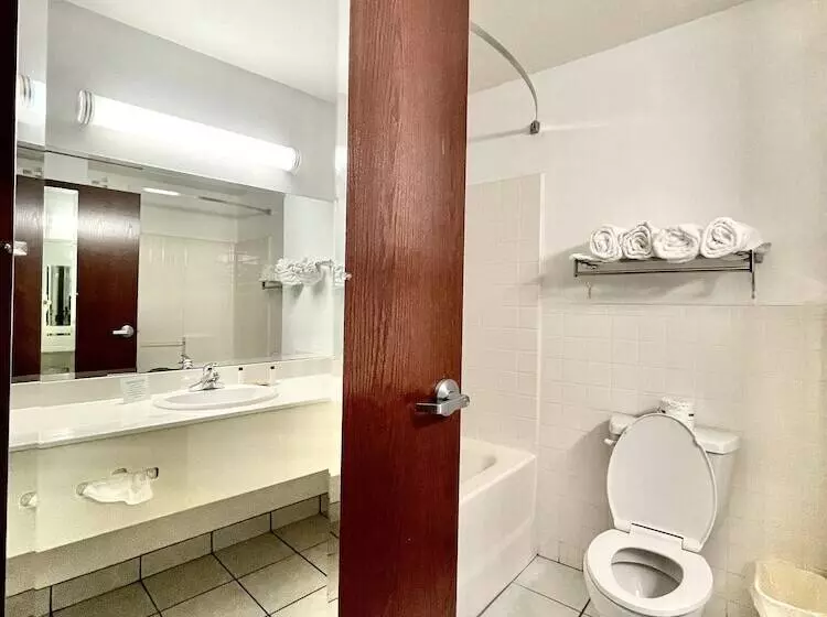スイート, Fairbridge Inn & Suites Cleburne