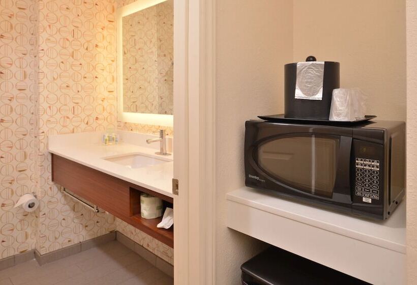 Номер Стандарт 2 Двуспальные Кровати, Holiday Inn & Suites Raleigh Cary, An Ihg