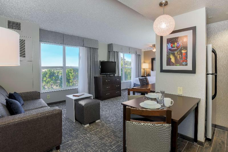 带大床的标准工作室, Homewood Suites Southwind Hacks Cross