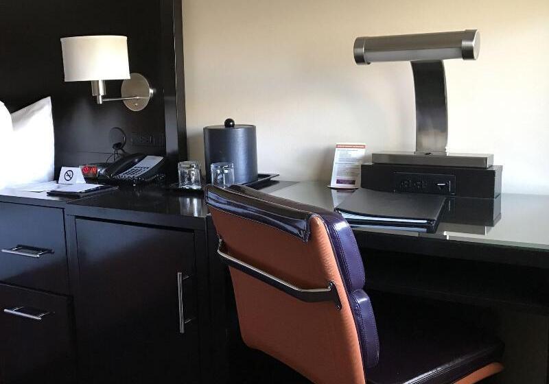 스탠다드 스튜디오 킹침대, Homewood Suites By Hilton Richmond  Airport