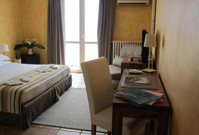 古典房间, La Belle Aurore