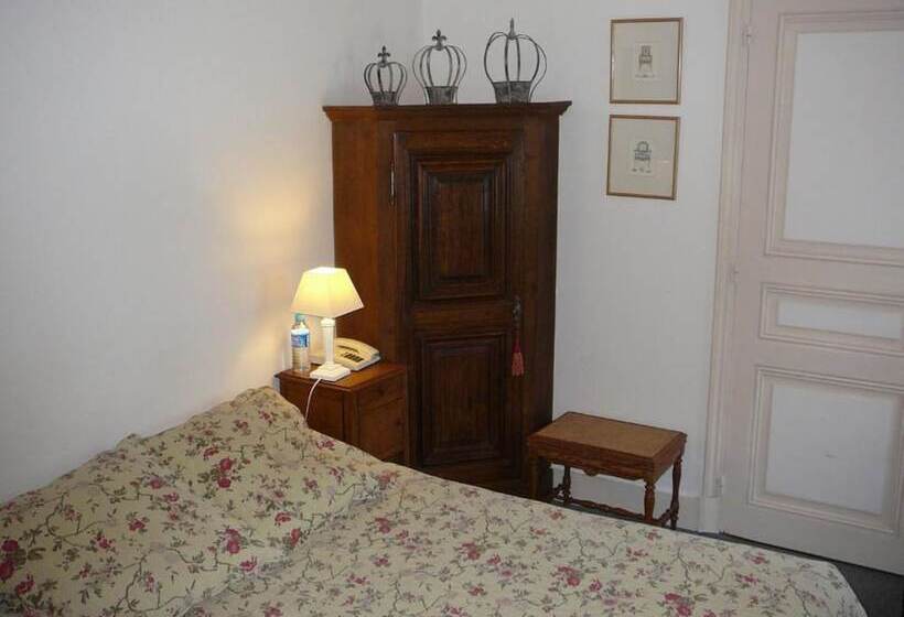 غرفة قياسية, Le Château D Etoges   Champagne