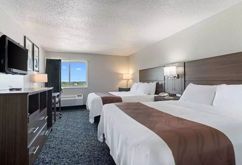 スイート, Quality Inn & Suites