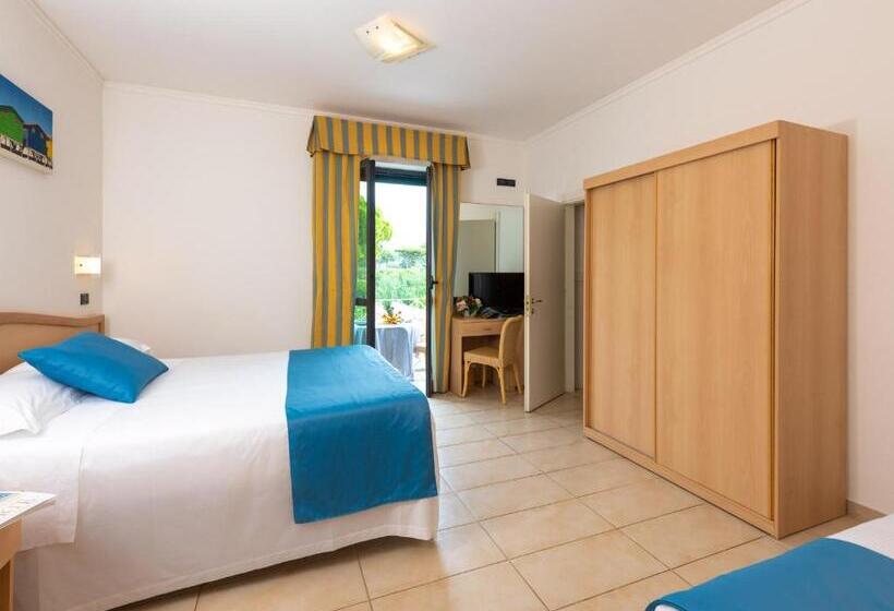 高级三人间, Acapulco