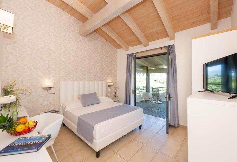 带大床的标准间, Acapulco