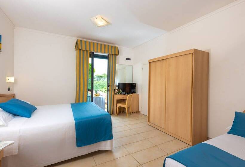 带阳台的高级房间, Acapulco