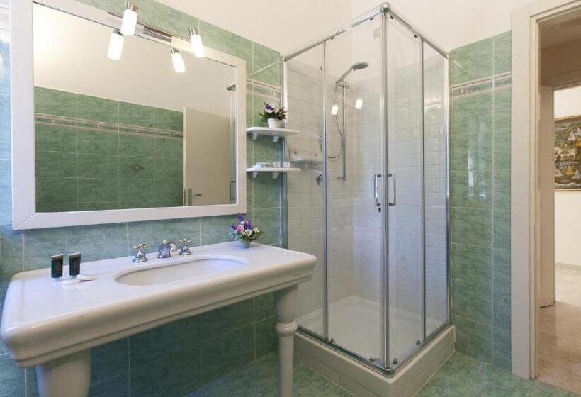 Номер Стандарт, Baia D Argento