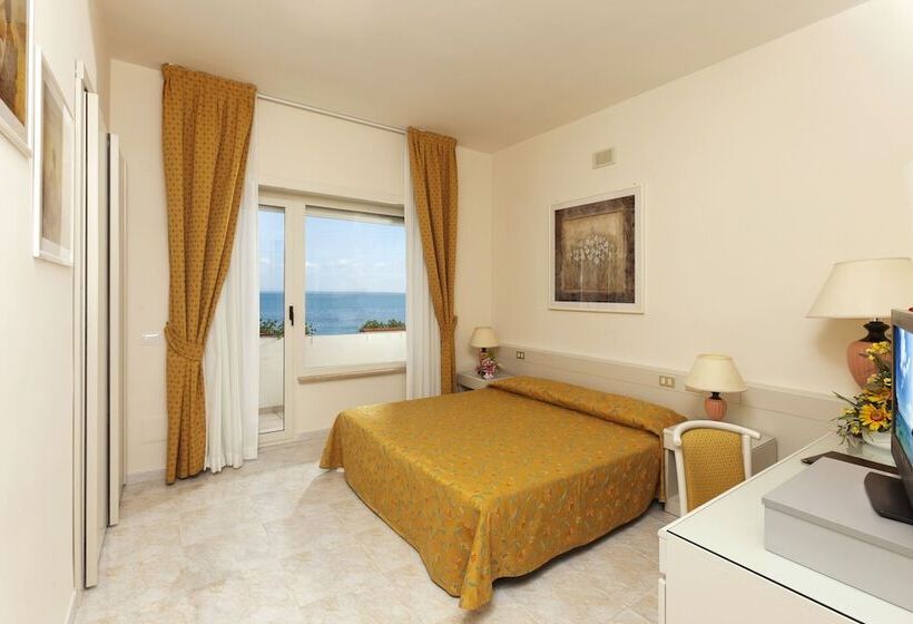 Номер Стандарт Вид на Море, Baia D Argento