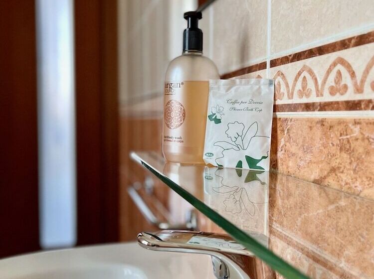 Трехместный Номер Классика, Gardenia Sirmione