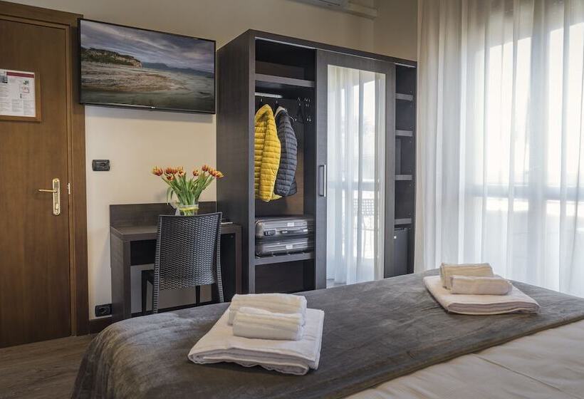 Четырехместный Номер Классик, Gardenia Sirmione