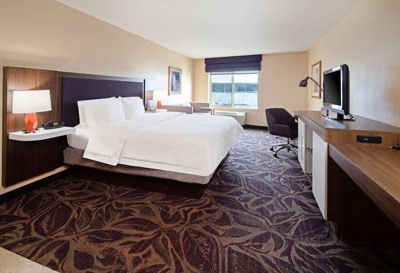 إستوديو قياسى, Hampton Inn & Suites Bremerton