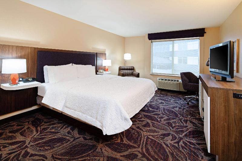 غرفة قياسية سرير كينج, Hampton Inn & Suites Bremerton