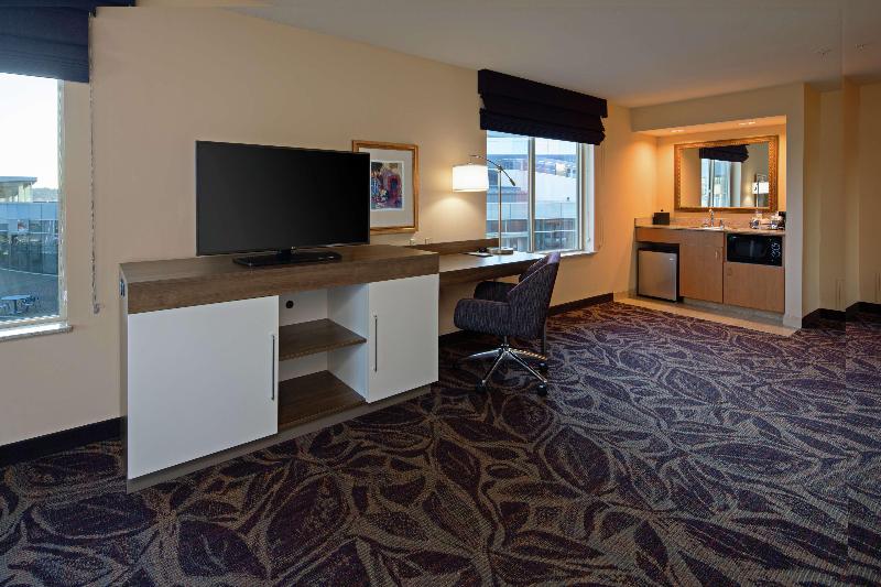 스위트 킹사이즈 침대, Hampton Inn & Suites Bremerton