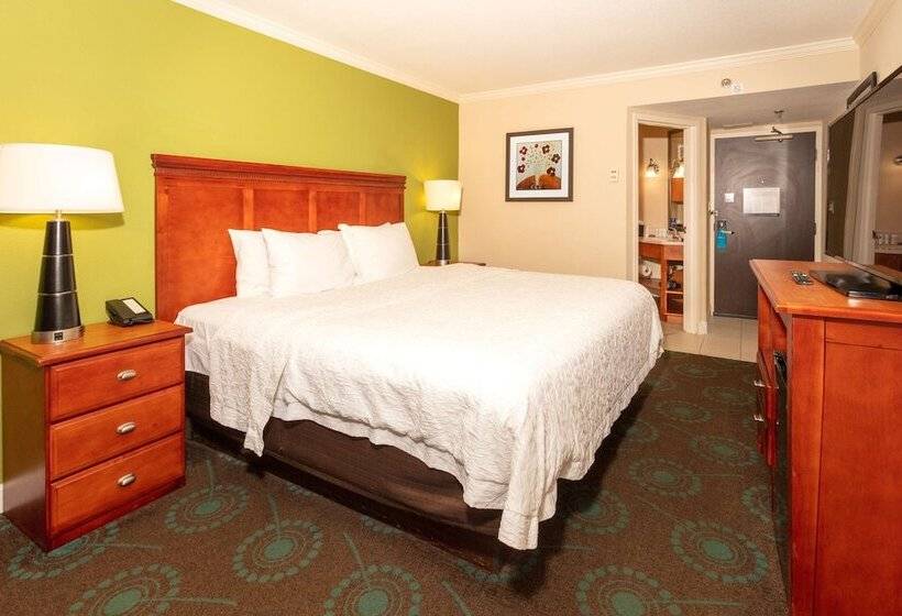 Стандартный Номер Кровать Кинг, Hampton Inn Daytona Speedway