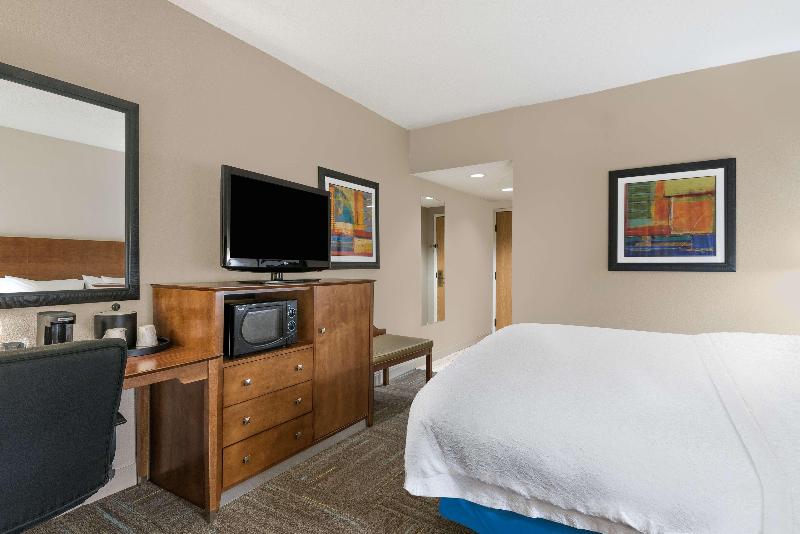 キングサイズベッドのスタンダードルーム, Hampton Inn Ft. Chiswell Max Meadows