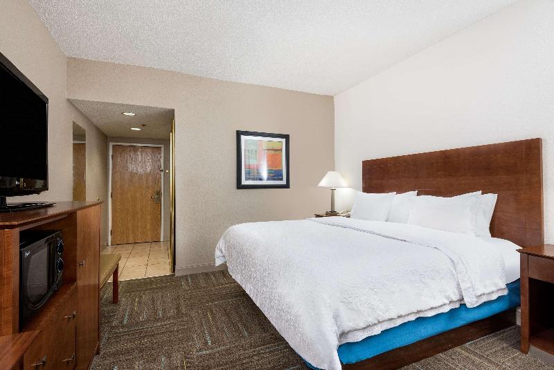 キングサイズベッドのスタンダードルーム, Hampton Inn Ft. Chiswell Max Meadows
