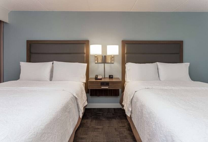 Номер Стандарт 2 Двуспальные Кровати, Hampton Inn Groton