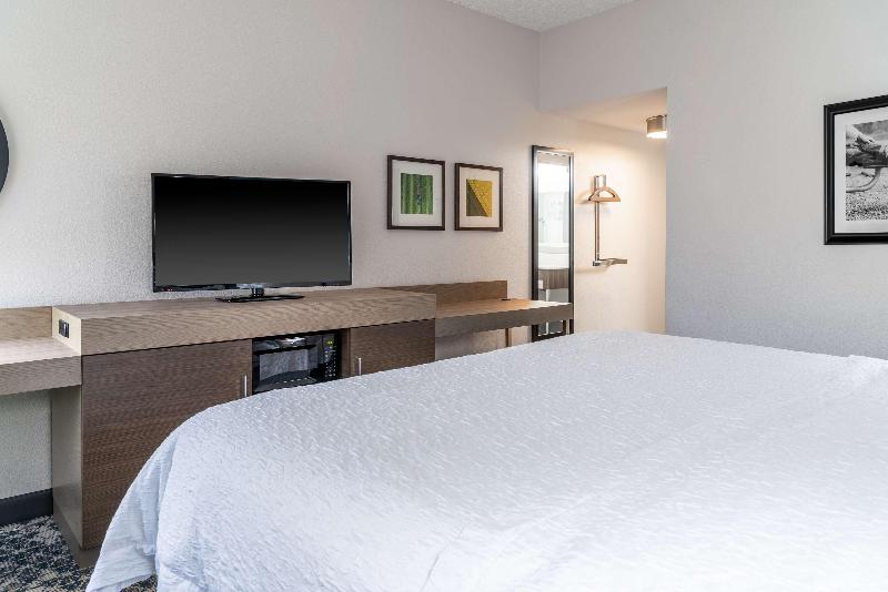 غرفة قياسية سرير كينج, Hampton Inn Kansas Citylee S Summit
